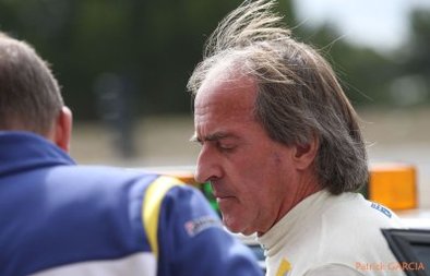 Jacques Laffite teste une Renault F1 R27