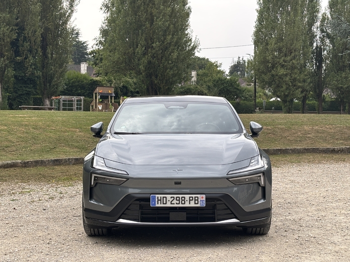 Pas de lunette arrière pour la Polestar 4, mais de vrais arguments