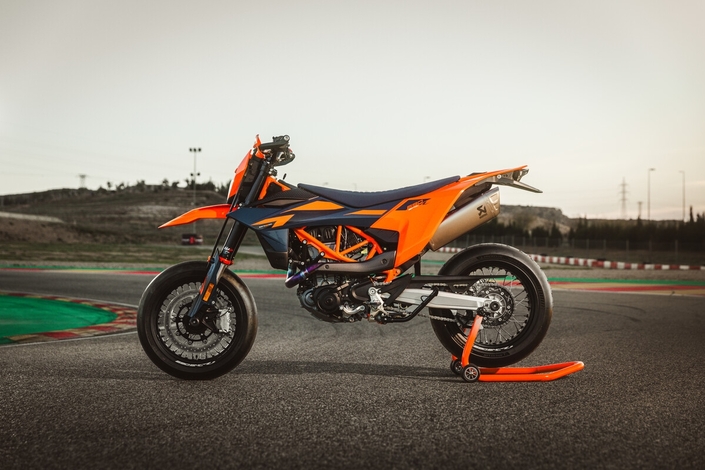 Plus de technologie pour les KTM 690 Enduro R et 690 SMC R 2026