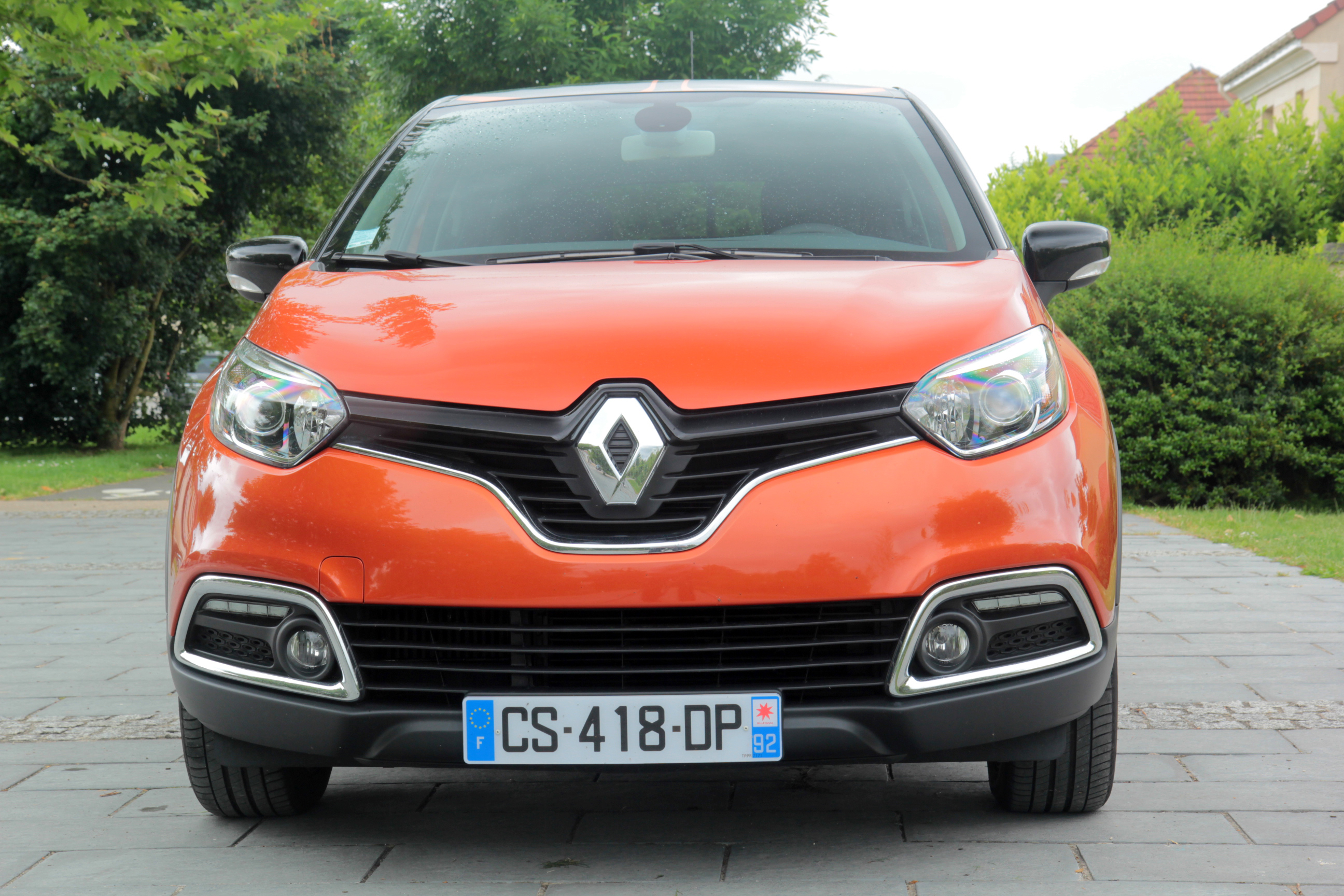 2008 Peugeot Vs Renault Captur