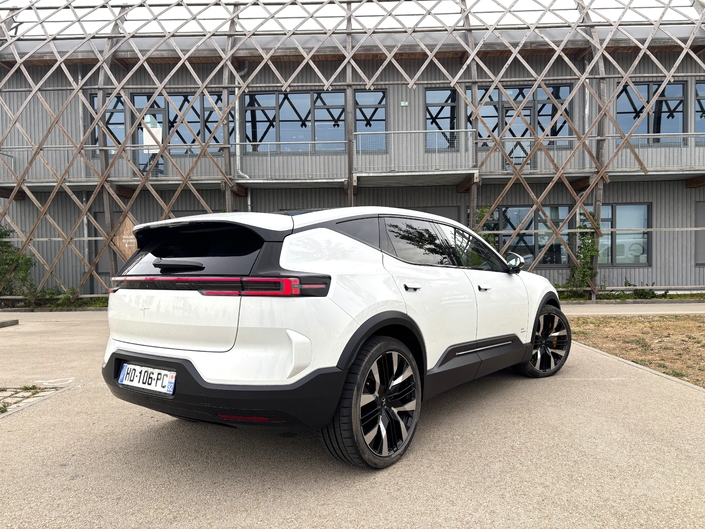 Polestar 3 : le SUV à l'autonomie record testé sur 1 000 km !