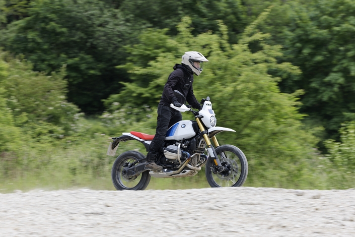 Comment faire simple, quand on peut faire cher ? La réponse avec la BMW R12 G/S