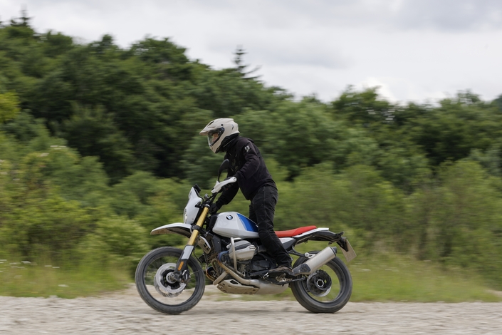 Comment faire simple, quand on peut faire cher ? La réponse avec la BMW R12 G/S