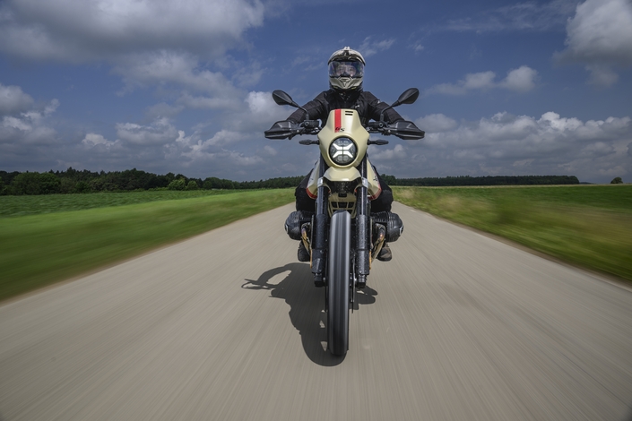 Comment faire simple, quand on peut faire cher ? La réponse avec la BMW R12 G/S