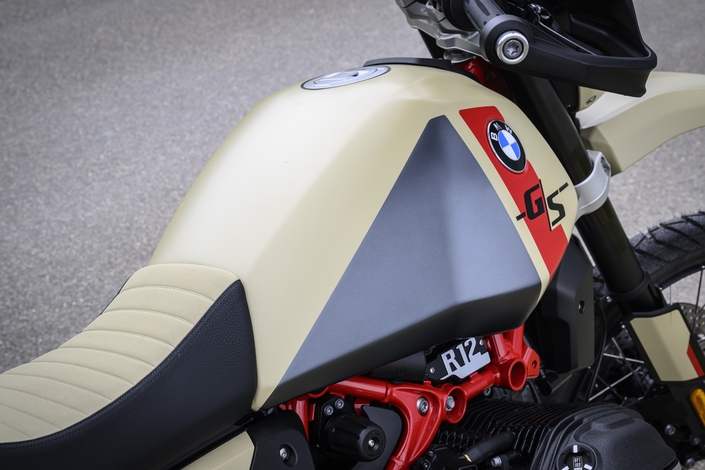 Comment faire simple, quand on peut faire cher ? La réponse avec la BMW R12 G/S