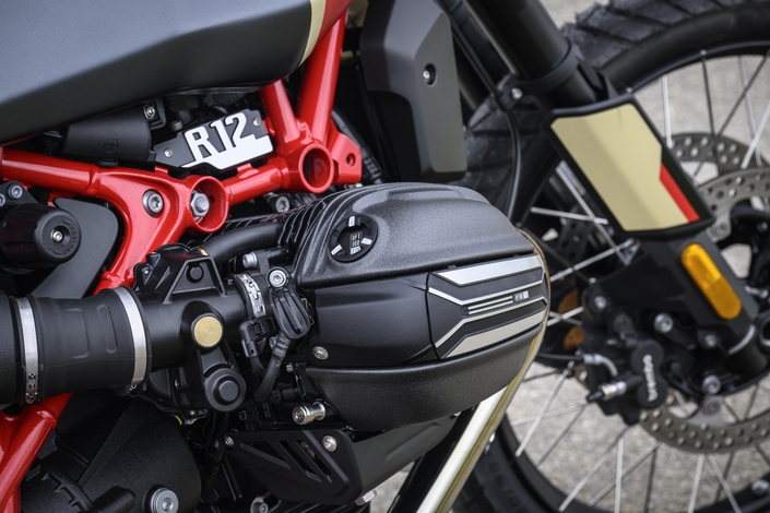 Comment faire simple, quand on peut faire cher ? La réponse avec la BMW R12 G/S