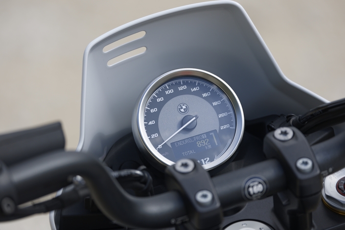 Comment faire simple, quand on peut faire cher ? La réponse avec la BMW R12 G/S