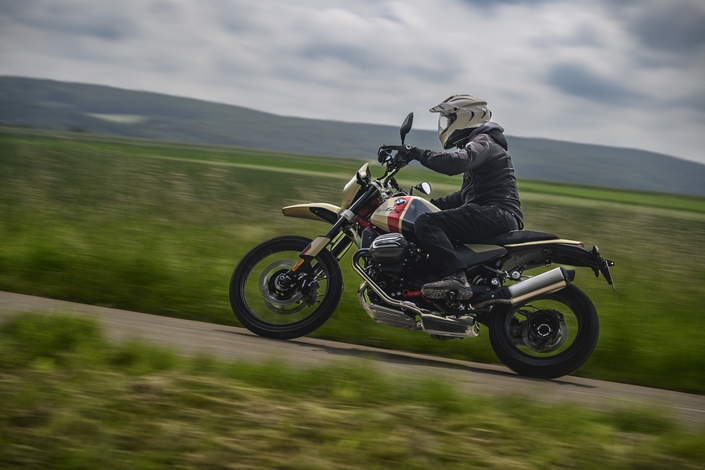 Comment faire simple, quand on peut faire cher ? La réponse avec la BMW R12 G/S