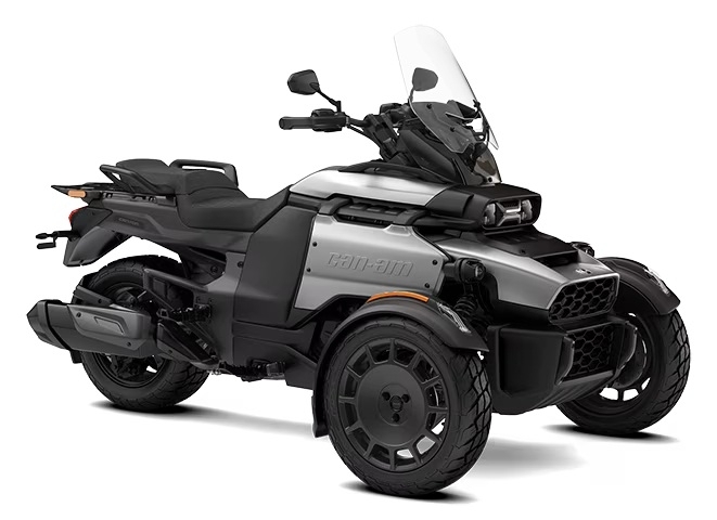 Can-Am rafraîchit sa gamme de trois-roues
