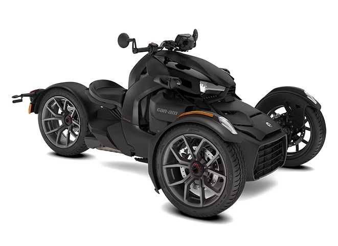Can-Am rafraîchit sa gamme de trois-roues