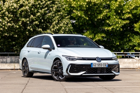 Volkswagen Golf SW 1.5 eTSI 150 ch R-Line DSG : 44 900 €