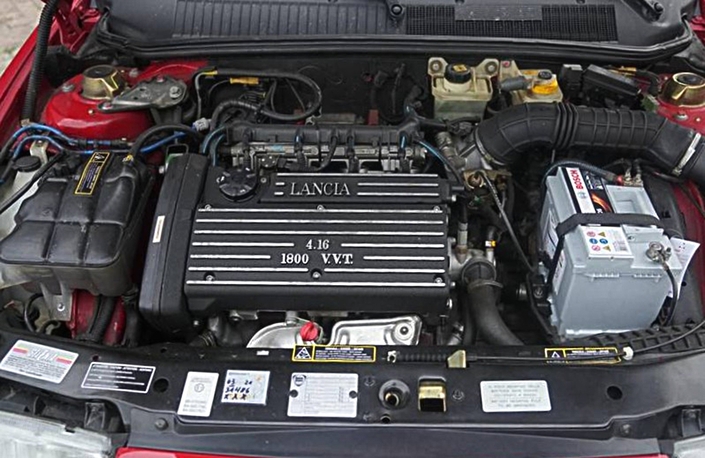 Belle fiabilité pour bloc 1,8 l Pratola Serra de la Lancia Delta, même si le variateur de phase est souvent à remplacer vers les 80 000 km.