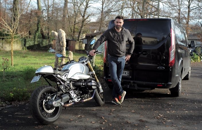 L'auto des voisins - En Gironde, Benjamin le motard roule en Ford Transit