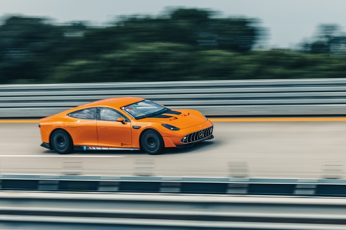 300 km/h pendant plus d'une semaine avec le concept Mercedes AMG GT XX