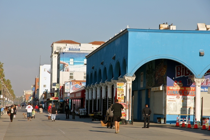 L’incroyable mise en scène de Venice Beach.