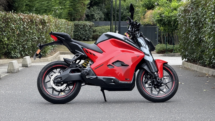 L'Ultraviolette F77 Mach 2 est un équivalent 125 cm3 performant et presque abordable