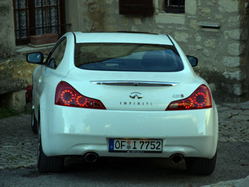 Essai vidéo - Infiniti G37 coupé : le coupé décalé