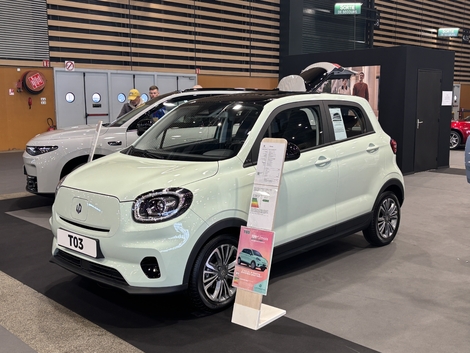 Le B10 est la vedette du stand Leapmotor au salon de Lyon