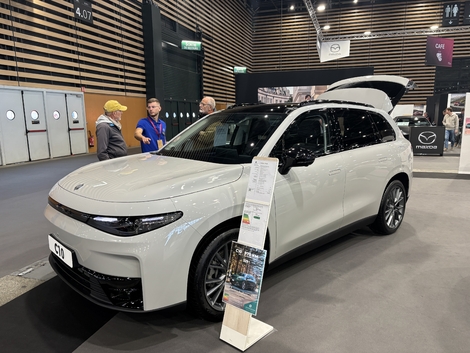 Le B10 est la vedette du stand Leapmotor au salon de Lyon