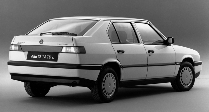 Vous aimez les Alfa rares et bizarres ? Alors, la 33 TD, ici en 1990, est faite pour vous. Armez-vous de patience pour en trouver une... en Italie.