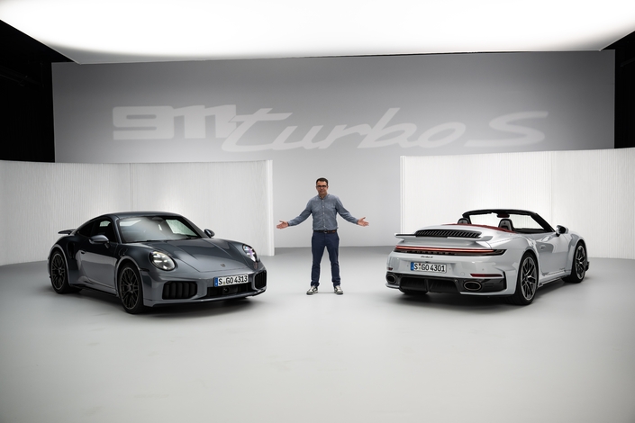 La Porsche 911 Turbo S passe à l'hybride et explose les chronos de sa devancière