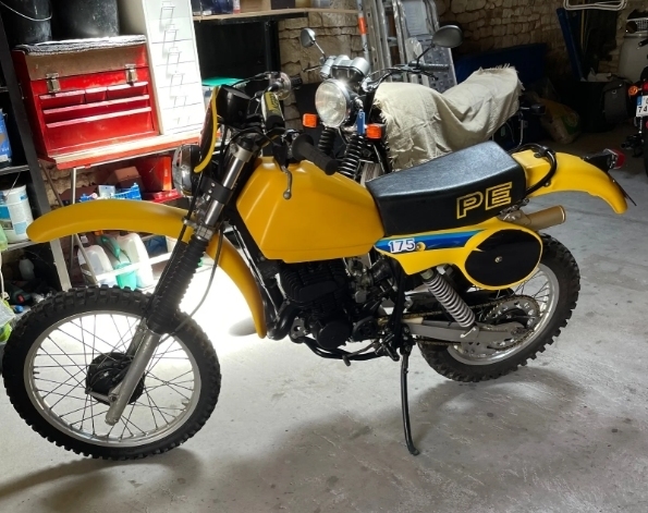 Suzuki PE 175 cm3 1982 (lot n° 35°)
