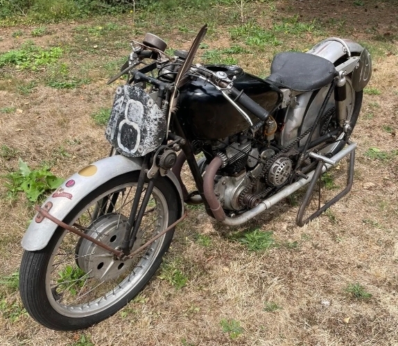 Moto Bernard Feuiltaine 500 cm3 (lot n°48-A)