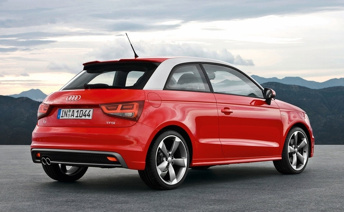 En décembre 2010, l'Audi A1 bénéficie de nouvelles finitions et d'un moteur 1.4 TFSI de 185 ch doté d'un compresseur et d'un turbo. Ici en version S-Line.