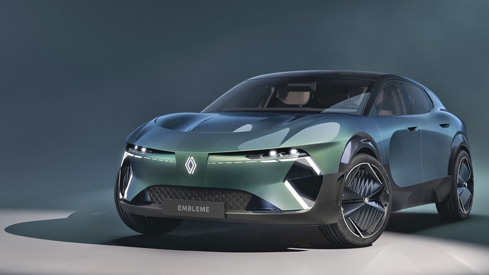 Le concept-car Renault Emblème a été conçu en utilisant 50 % de matières recyclables et est recyclable à plus de 90 %. En plus d’être plus respectueux de l’environnement, il donne des indications sur le design des futurs modèles de chez Renault.