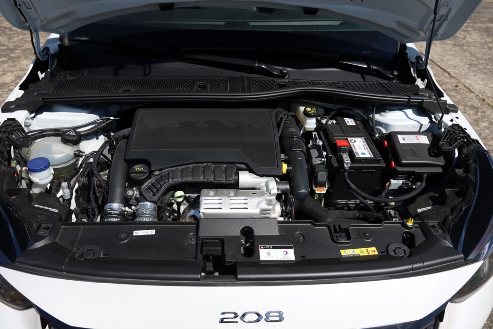 La Peugeot 208 et son trois cylindres tendance