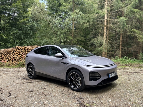 Le XPeng G6 Performance vendu 50 990 € revendique 485 ch et une autonomie de 510 km.