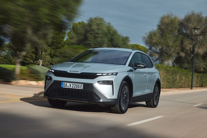 Les modèles éligibles au leasing social électrique 2025
Elroq 50 City (170 ch / 125 kW) - 149 € / mois
Elroq 60 Element (204 ch / 150 kW) - 189 € / mois