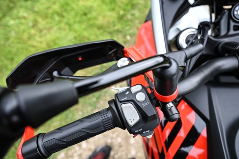 QJ Motor SRT 600 SX Touring, la petite bête qui démontre, qui démontre…