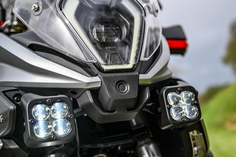 QJ Motor SRT 600 SX Touring, la petite bête qui démontre, qui démontre…
