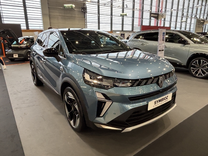 La nouvelle Renault Clio n'est pas présente sur le stand Renault au salon de Lyon, mais le reste de la gamme oui.