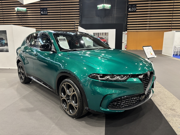 Essence microhybride ou hybride rechargeable, diesel&nbsp;: il y en a pour tous les goûts sous le capot du SUV compact Alfa Romeo, mais pas pour tous les budgets, la gamme débutant à 42&nbsp;500&nbsp;€.