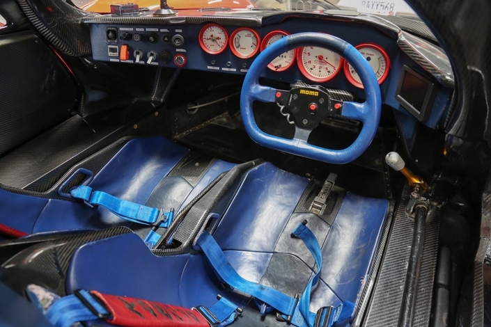 Un cockpit de voiture de série ? Pas tout à fait.