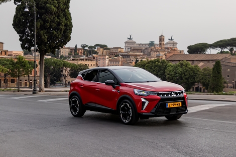 Comme le Captur, l'ASX est disponible en GPL, en essence microhybride ou en 1.8 full hybride. Tarifs à partir de 27 690 €.