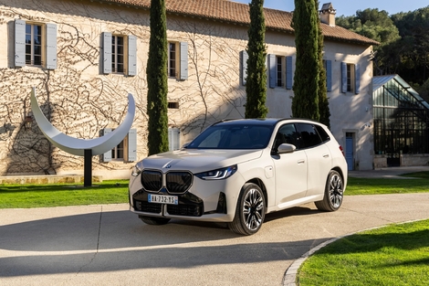 Lancé l'an passé, le dernier X3 s'affiche entre 65 350 € à 91 450 €.