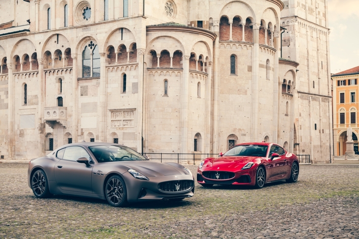 Comptez 196 250 € pour la Granturismo Folgore, soit environ 2 500 € de moins que la Trofeo thermique, qui elle pâtit en outre du maxi malus au CO2.