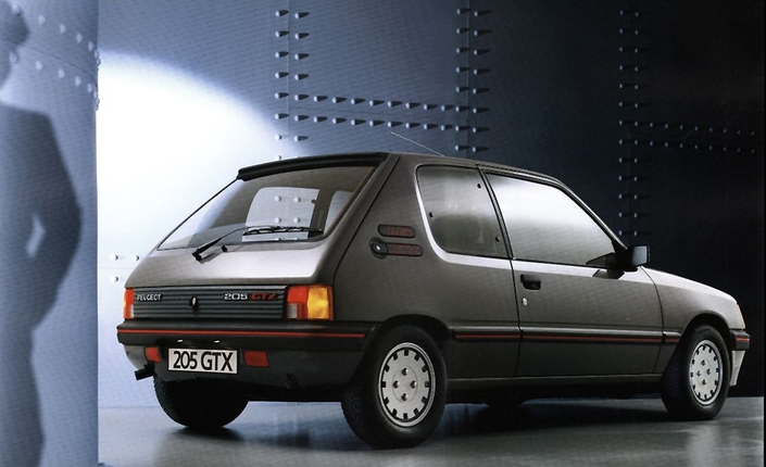 En Espagne, la Peugeot 205 GTX, introduite en 1986, s'intercale entre la GT et la GTI. Elle reçoit un moteur 1,6 l de 94 ch d'origine Simca, et vivra jusqu'en 1993.