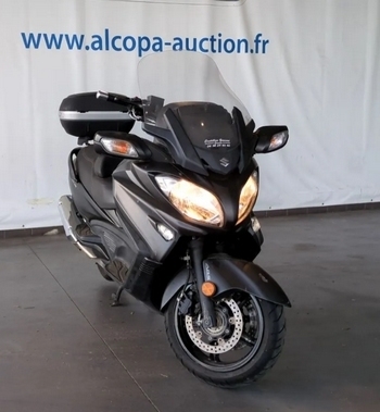 Scooter Suzuki Burgman 650 cm3 2018 (lot n° 8)