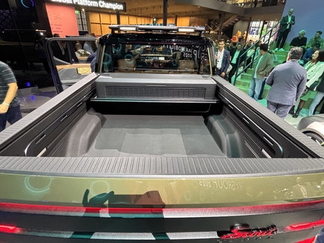 Au salon de Munich, nous avons pu approcher le Scout Terra, le pick-up électrique de Volkswagen fait pour les États-Unis