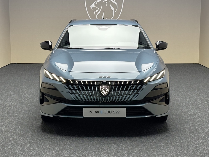 Les e-208 GTI et 308 restylée pimenteront le stand Peugeot au salon de Lyon