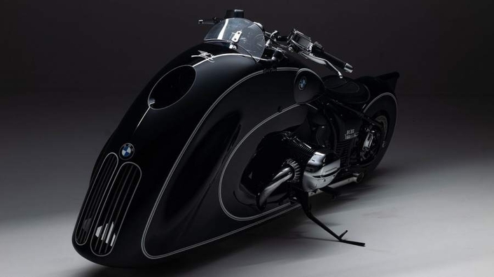 Un peu massive la BMW R18.