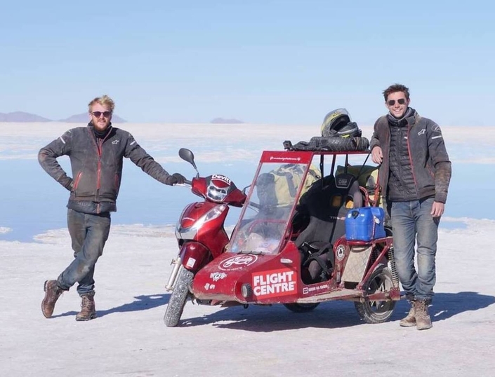 Une épopée de plus de 55 000 kilomètres en side-car.