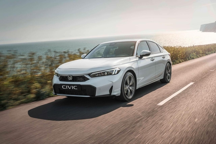 La Prelude et Civic restylée, stars du stand Honda au salon de Lyon