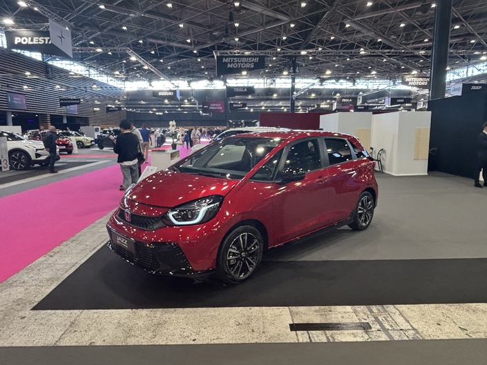 La Prelude et Civic restylée, stars du stand Honda au salon de Lyon