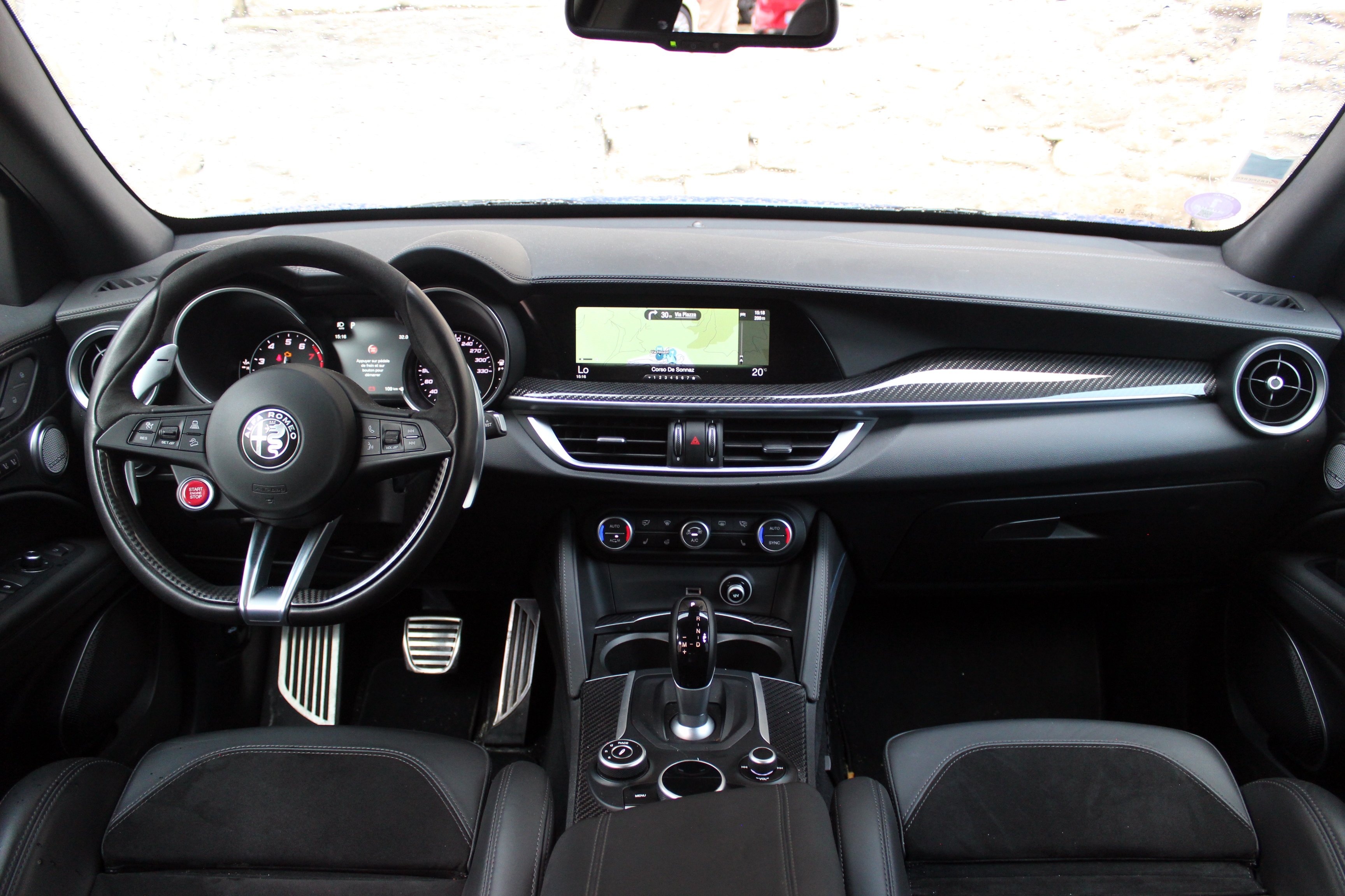 Essai Longue Duree 3 000 Km En Alfa Romeo Stelvio Quadrifoglio Q4 Le Charme Discret De