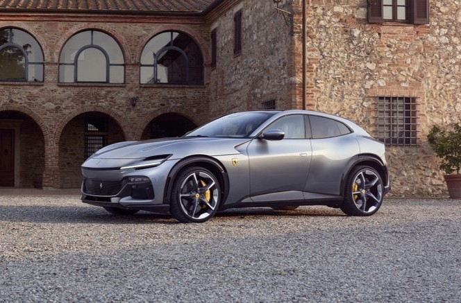 N'en déplaise aux puristes, le Pur-sang reste une véritable poule aux œufs d'or pour Ferrari depuis sa sortie en 2022, malgré un tarif de 443 245 €.